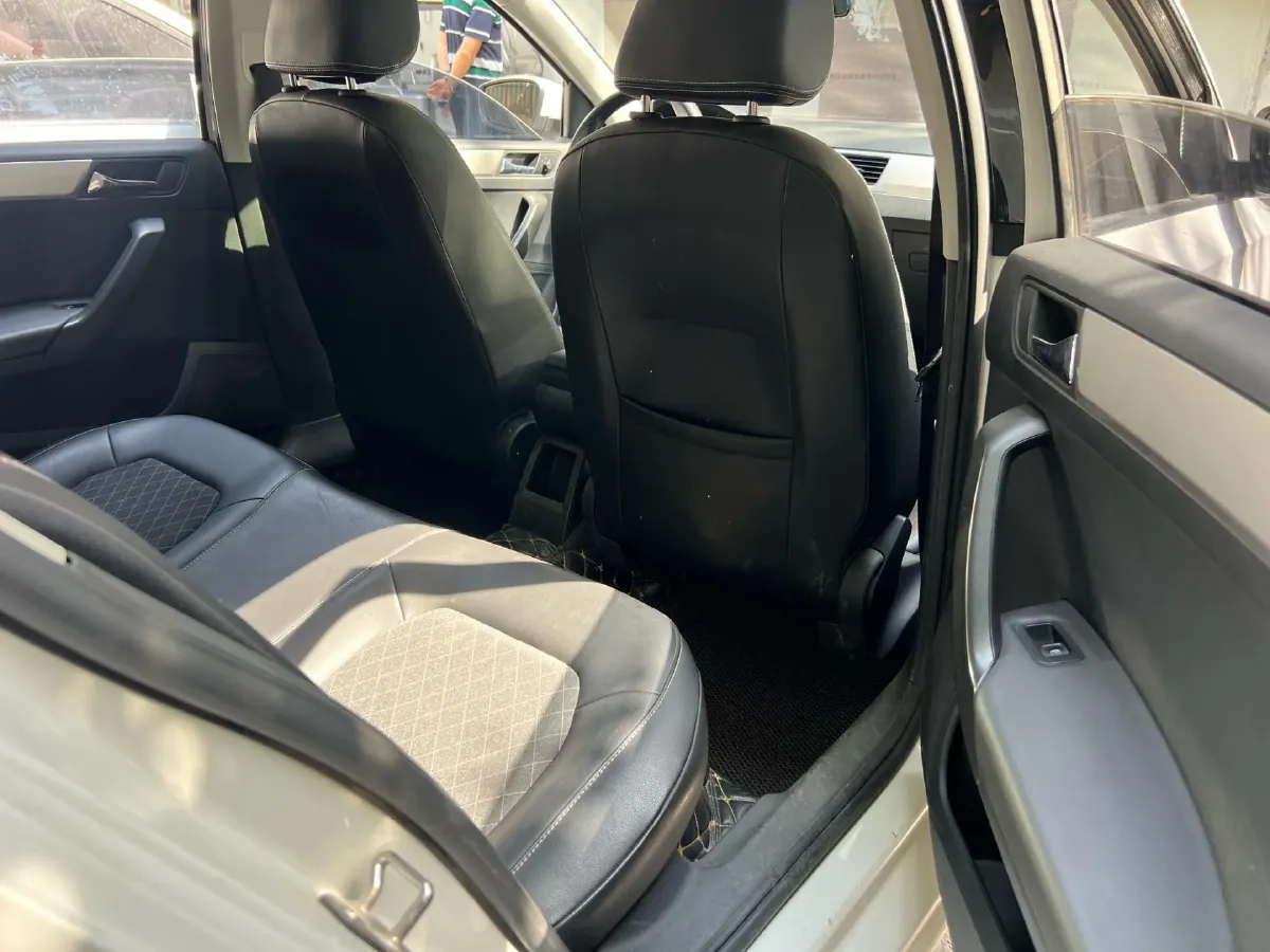 2019 SWM G01 1.5T 156HP L4 6AT,autocango,china used car exporter,china ev exporter,chinese used car exporter,chinese used ev exporter