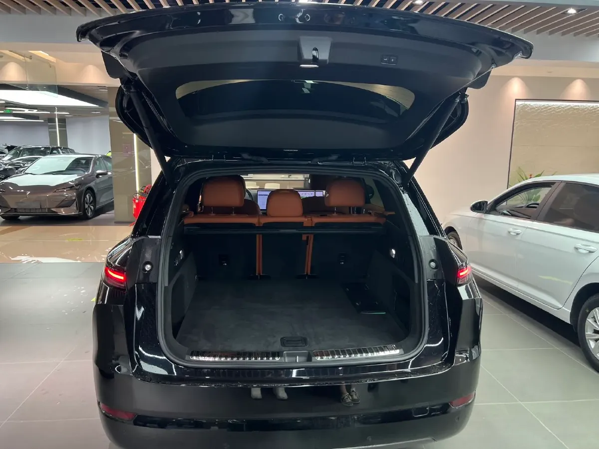 2024 Li L8 Range Extended 154HP REEV 42.8KWH,autocango,china used car exporter,china ev exporter,chinese used car exporter,chinese used ev exporter