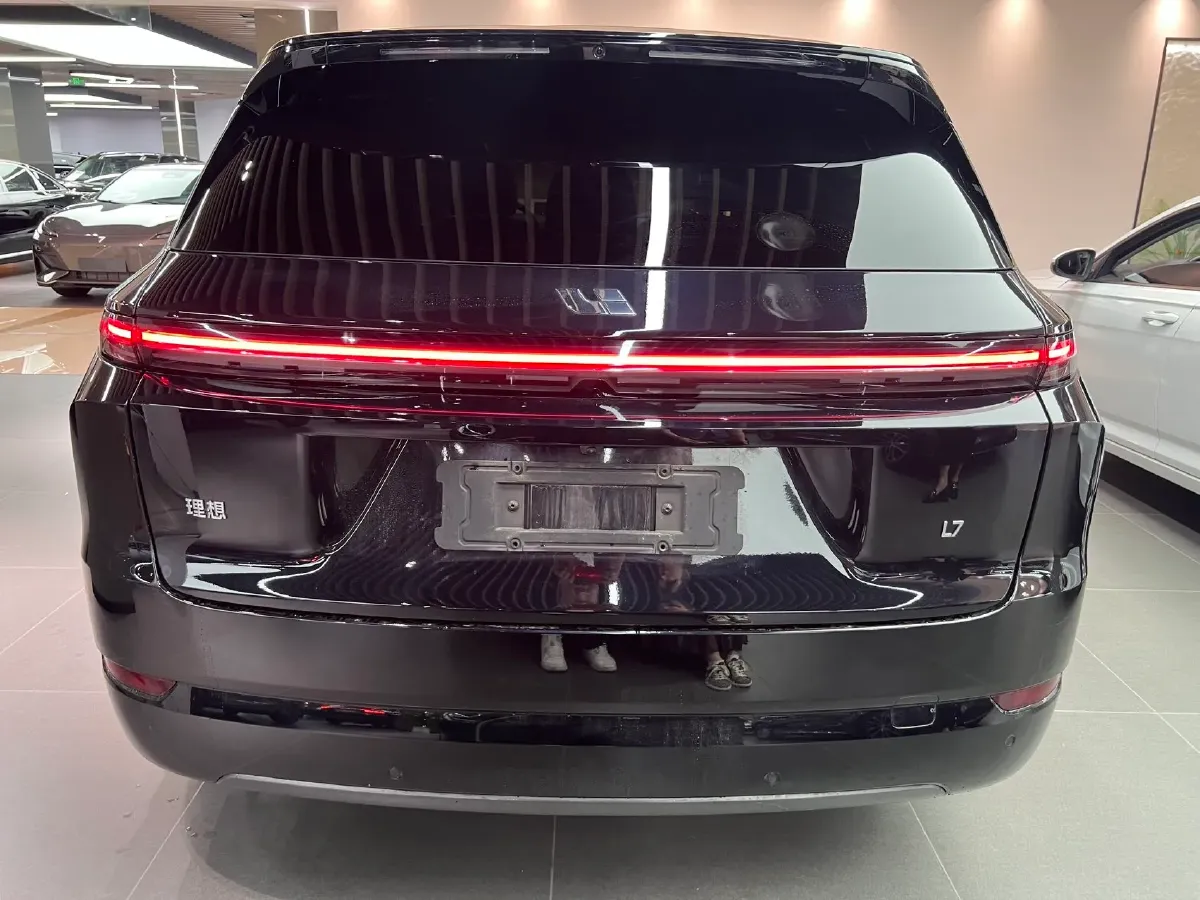2024 Li L8 Range Extended 154HP REEV 42.8KWH,autocango,china used car exporter,china ev exporter,chinese used car exporter,chinese used ev exporter