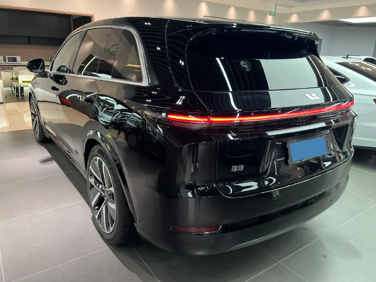 2024 Li L8 Range Extended 154HP REEV 42.8KWH,autocango,china used car exporter,china ev exporter,chinese used car exporter,chinese used ev exporter