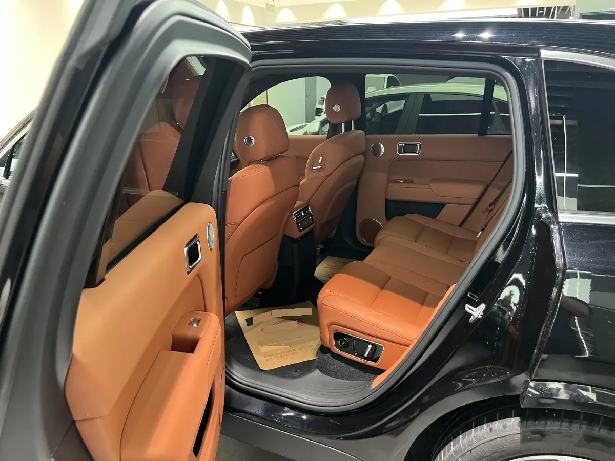 2024 Li L8 Range Extended 154HP REEV 42.8KWH,autocango,china used car exporter,china ev exporter,chinese used car exporter,chinese used ev exporter