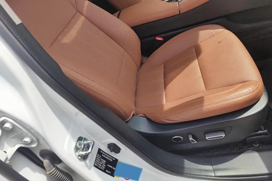 2021 ChangAn CS95 2.0T 233HP L4 6AT,autocango,china used car exporter,china ev exporter,chinese used car exporter,chinese used ev exporter