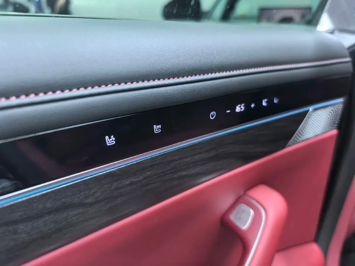 2025 Luxeed S7 BEV 82KWH,autocango,china used car exporter,china ev exporter,chinese used car exporter,chinese used ev exporter