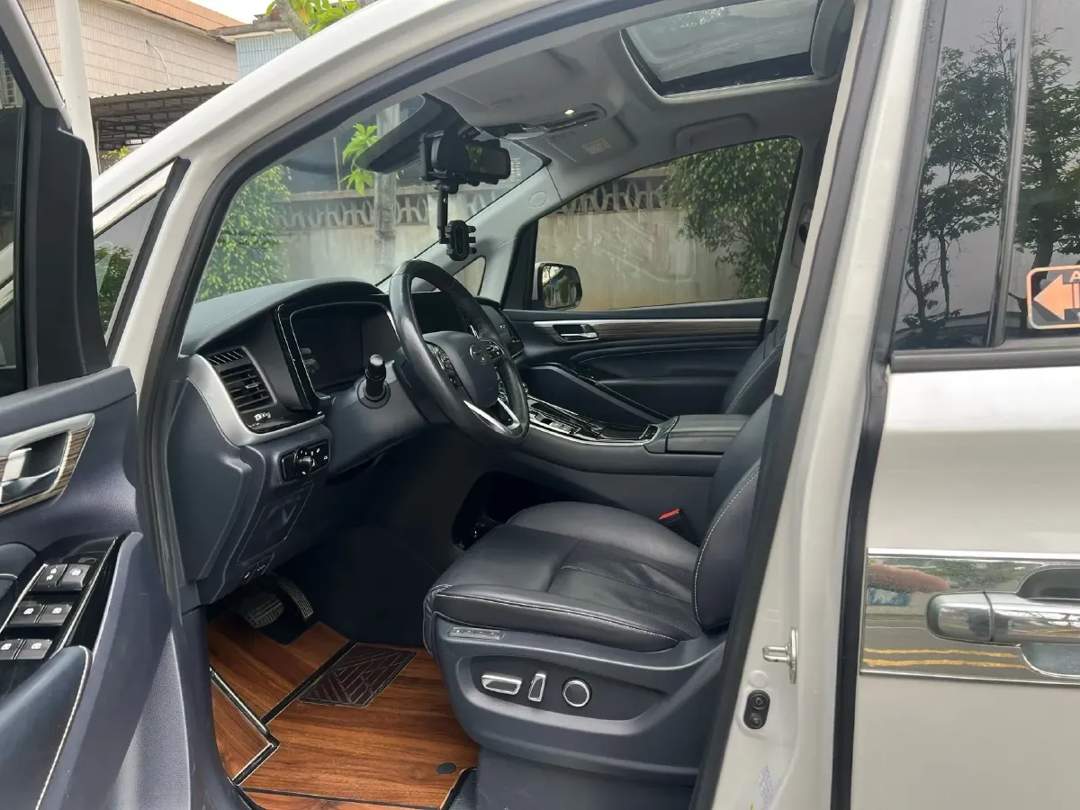 2023 GAC Trumpchi M8 2.0T 252HP L4 8AT,autocango,china used car exporter,china ev exporter,chinese used car exporter,chinese used ev exporter