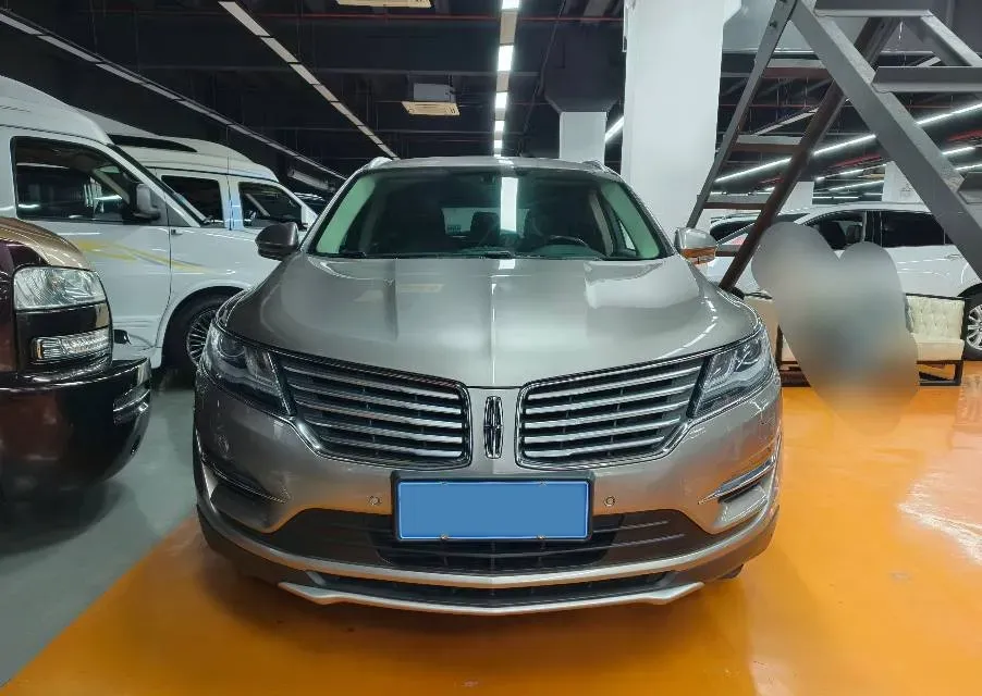 2018 Lincoln MKC 2.0T 203HP L4 6AT,autocango,china used car exporter,china ev exporter,chinese used car exporter,chinese used ev exporter