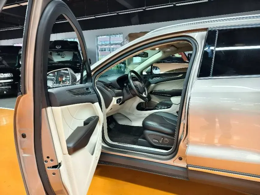 2018 Lincoln MKC 2.0T 203HP L4 6AT,autocango,china used car exporter,china ev exporter,chinese used car exporter,chinese used ev exporter