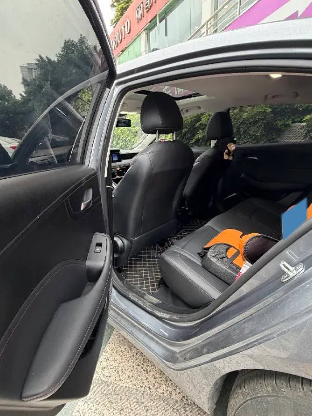 2023 Roewe i5 1.5L 129HP L4 CVT,autocango,china used car exporter,china ev exporter,chinese used car exporter,chinese used ev exporter