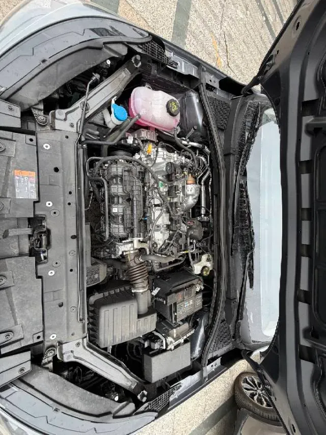 2023 Roewe i5 1.5L 129HP L4 CVT,autocango,china used car exporter,china ev exporter,chinese used car exporter,chinese used ev exporter