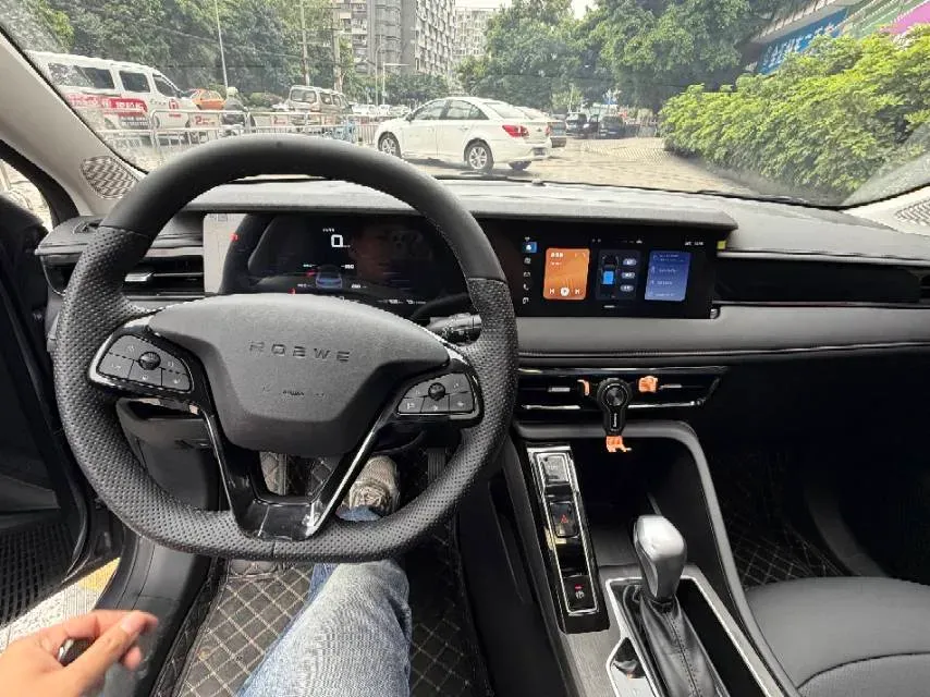 2023 Roewe i5 1.5L 129HP L4 CVT,autocango,china used car exporter,china ev exporter,chinese used car exporter,chinese used ev exporter