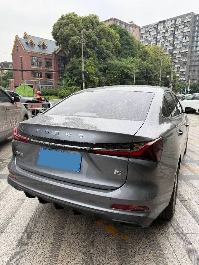 2023 Roewe i5 1.5L 129HP L4 CVT,autocango,china used car exporter,china ev exporter,chinese used car exporter,chinese used ev exporter