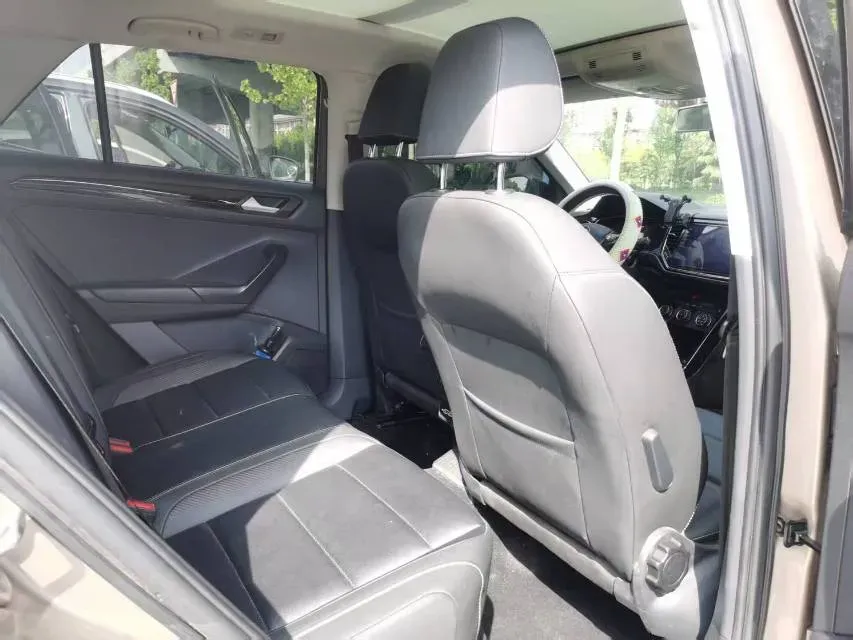 2021 Volkswagen T-Roc 1.4T 150HP L4 7DCT,autocango,china used car exporter,china ev exporter,chinese used car exporter,chinese used ev exporter