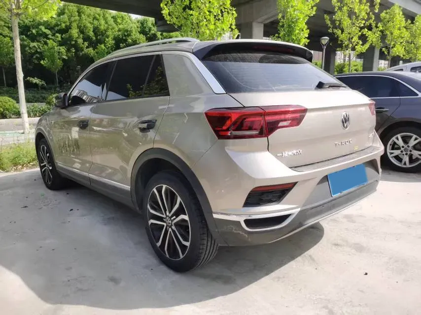 2021 Volkswagen T-Roc 1.4T 150HP L4 7DCT,autocango,china used car exporter,china ev exporter,chinese used car exporter,chinese used ev exporter