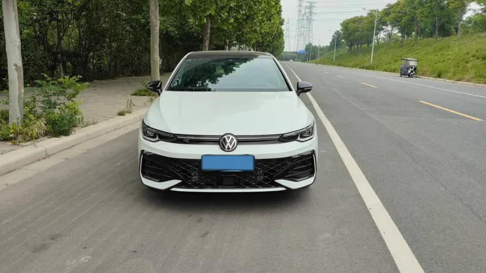 2025 Volkswagen Golf 1.5T 160HP L4 7DCT,autocango,china used car exporter,china ev exporter,chinese used car exporter,chinese used ev exporter
