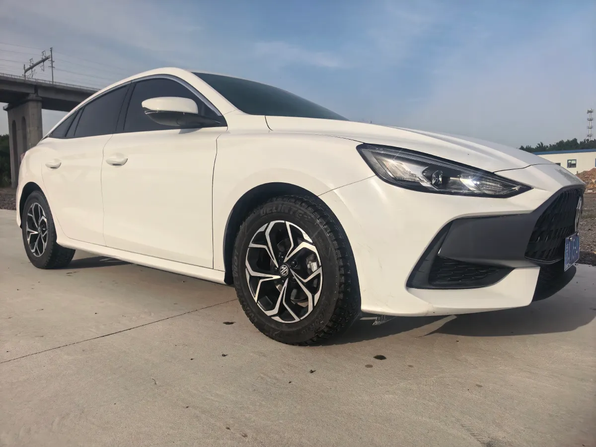 2023 MG 5 1.5L 129HP L4 5MT,autocango,china used car exporter,china ev exporter,chinese used car exporter,chinese used ev exporter