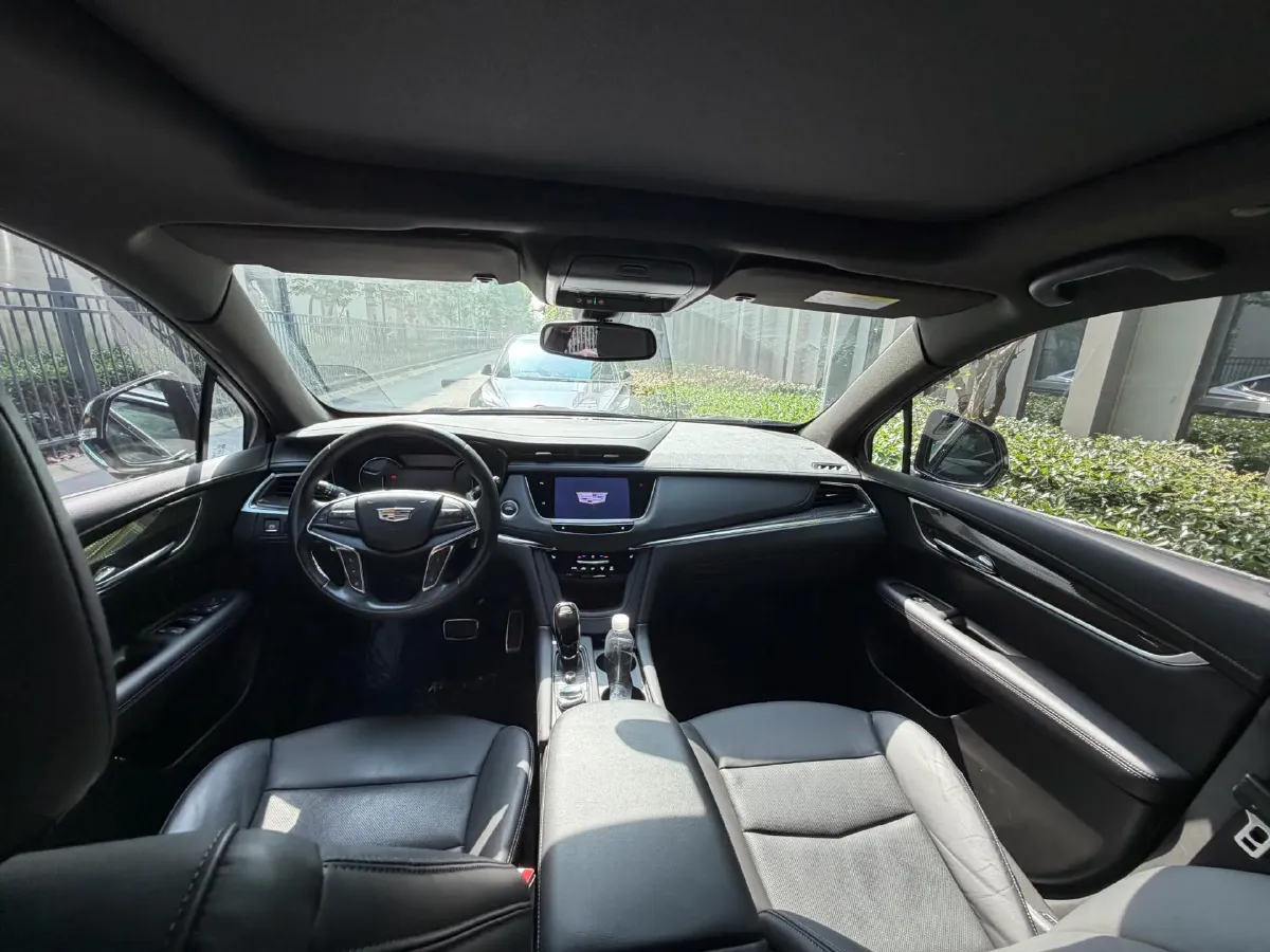 2022 Cadillac XT5 2.0T 237HP L4 9AT,autocango,china used car exporter,china ev exporter,chinese used car exporter,chinese used ev exporter