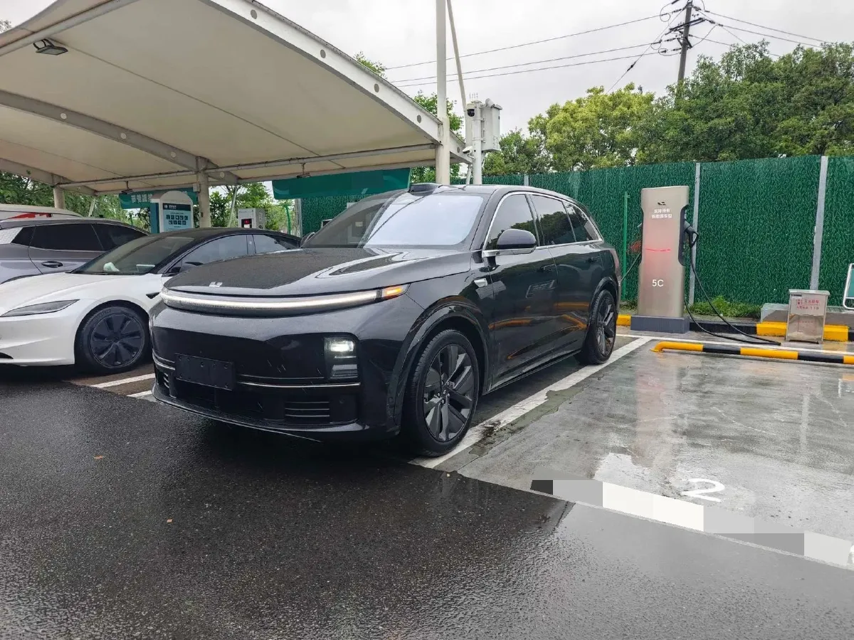 2024 Li L8 Range Extended 154HP REEV 42.8KWH,autocango,china used car exporter,china ev exporter,chinese used car exporter,chinese used ev exporter