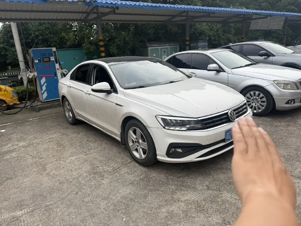 2019 Volkswagen T-Cross 1.4T 150HP L4 7DCT,autocango,china used car exporter,china ev exporter,chinese used car exporter,chinese used ev exporter