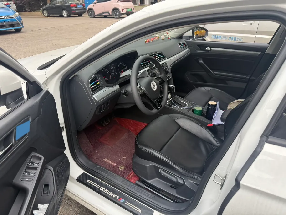 2019 Volkswagen T-Cross 1.4T 150HP L4 7DCT,autocango,china used car exporter,china ev exporter,chinese used car exporter,chinese used ev exporter