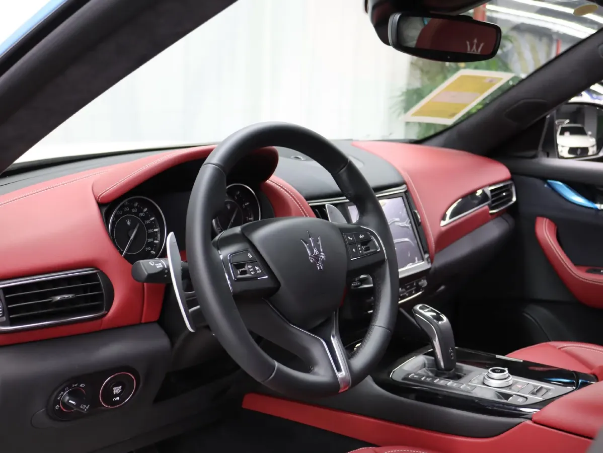 2023 Alfa Romeo Giulia 2.9T 520HP V6 8AT,autocango,china used car exporter,china ev exporter,chinese used car exporter,chinese used ev exporter