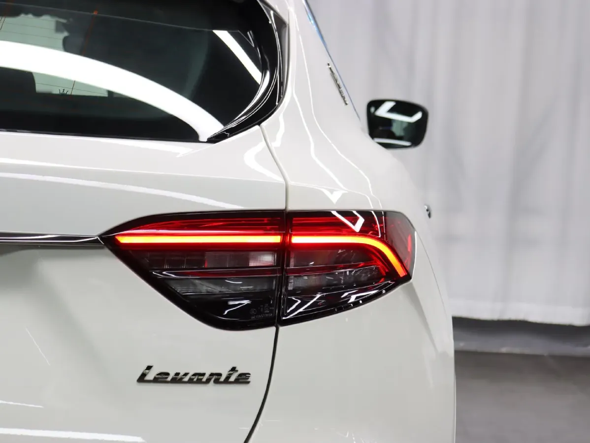 2023 Alfa Romeo Giulia 2.9T 520HP V6 8AT,autocango,china used car exporter,china ev exporter,chinese used car exporter,chinese used ev exporter