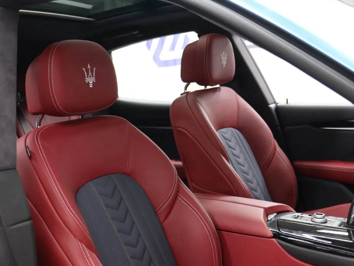 2023 Alfa Romeo Giulia 2.9T 520HP V6 8AT,autocango,china used car exporter,china ev exporter,chinese used car exporter,chinese used ev exporter