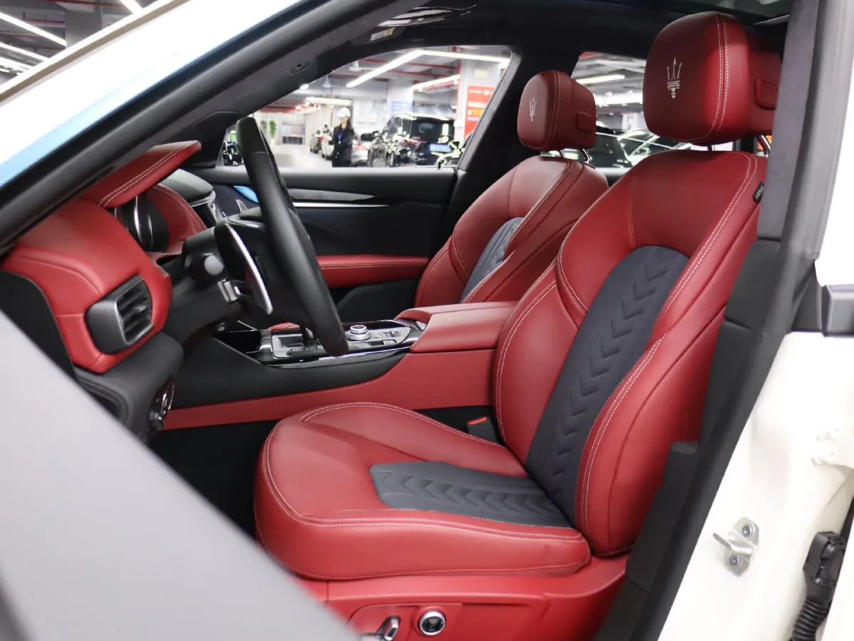 2023 Alfa Romeo Giulia 2.9T 520HP V6 8AT,autocango,china used car exporter,china ev exporter,chinese used car exporter,chinese used ev exporter