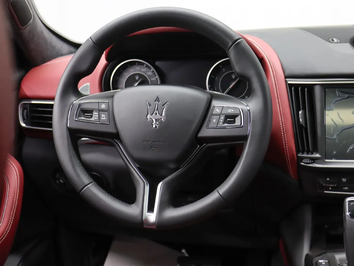 2023 Alfa Romeo Giulia 2.9T 520HP V6 8AT,autocango,china used car exporter,china ev exporter,chinese used car exporter,chinese used ev exporter