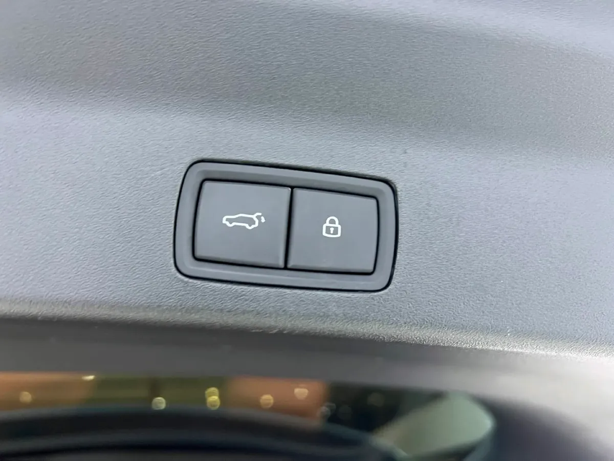 2024 Li L9 Range Extended 154HP REEV 52.3KWH,autocango,china used car exporter,china ev exporter,chinese used car exporter,chinese used ev exporter