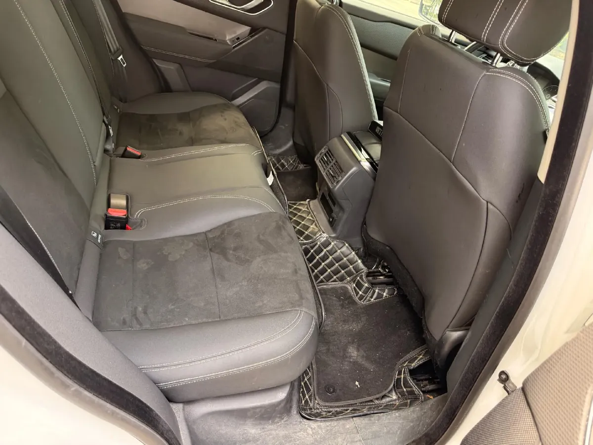 2020 Land Rover Range Rover Velar 2.0T 250HP L4 8AT,autocango,china used car exporter,china ev exporter,chinese used car exporter,chinese used ev exporter