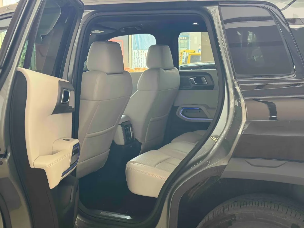 2025 FangChengBao Tai 3 BEV,autocango,china used car exporter,china ev exporter,chinese used car exporter,chinese used ev exporter