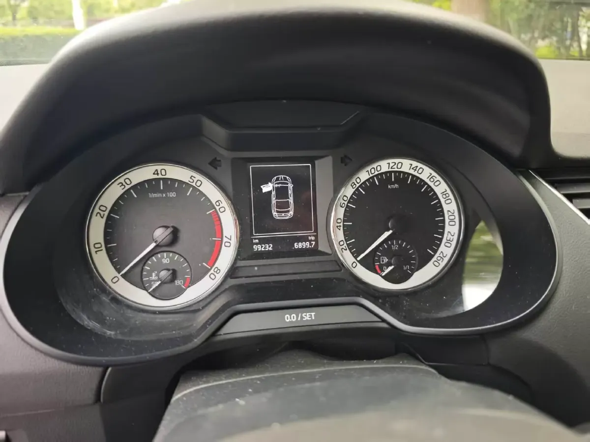 2019 Skoda Octavia 1.2T 116HP L4 7DCT,autocango,china used car exporter,china ev exporter,chinese used car exporter,chinese used ev exporter