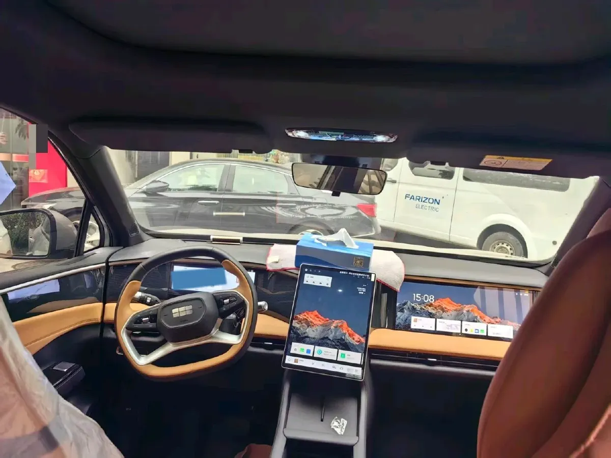 2024 Geely Galaxy L7 1.5T 163HP L4 3DHT PHEV 9.11KWH,autocango,china used car exporter,china ev exporter,chinese used car exporter,chinese used ev exporter