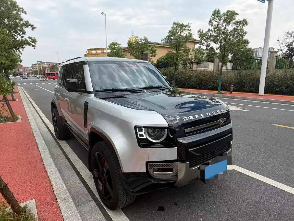 2023 Land Rover Defender 3.0T 400HP L6 8AT,autocango,china used car exporter,china ev exporter,chinese used car exporter,chinese used ev exporter