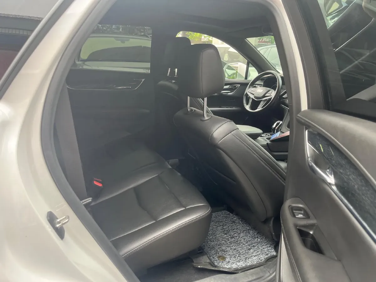 2021 Cadillac XT5 2.0T 237HP L4 9AT,autocango,china used car exporter,china ev exporter,chinese used car exporter,chinese used ev exporter