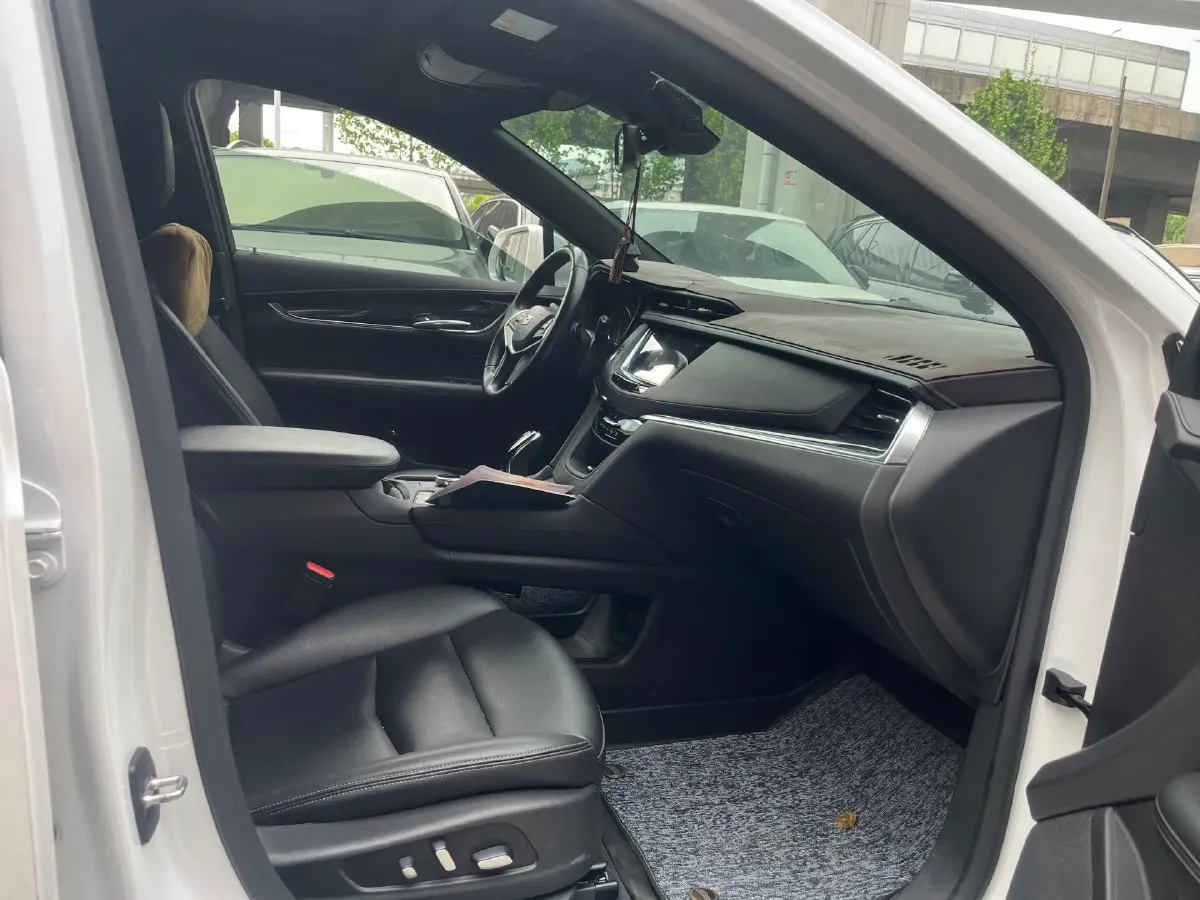 2021 Cadillac XT5 2.0T 237HP L4 9AT,autocango,china used car exporter,china ev exporter,chinese used car exporter,chinese used ev exporter