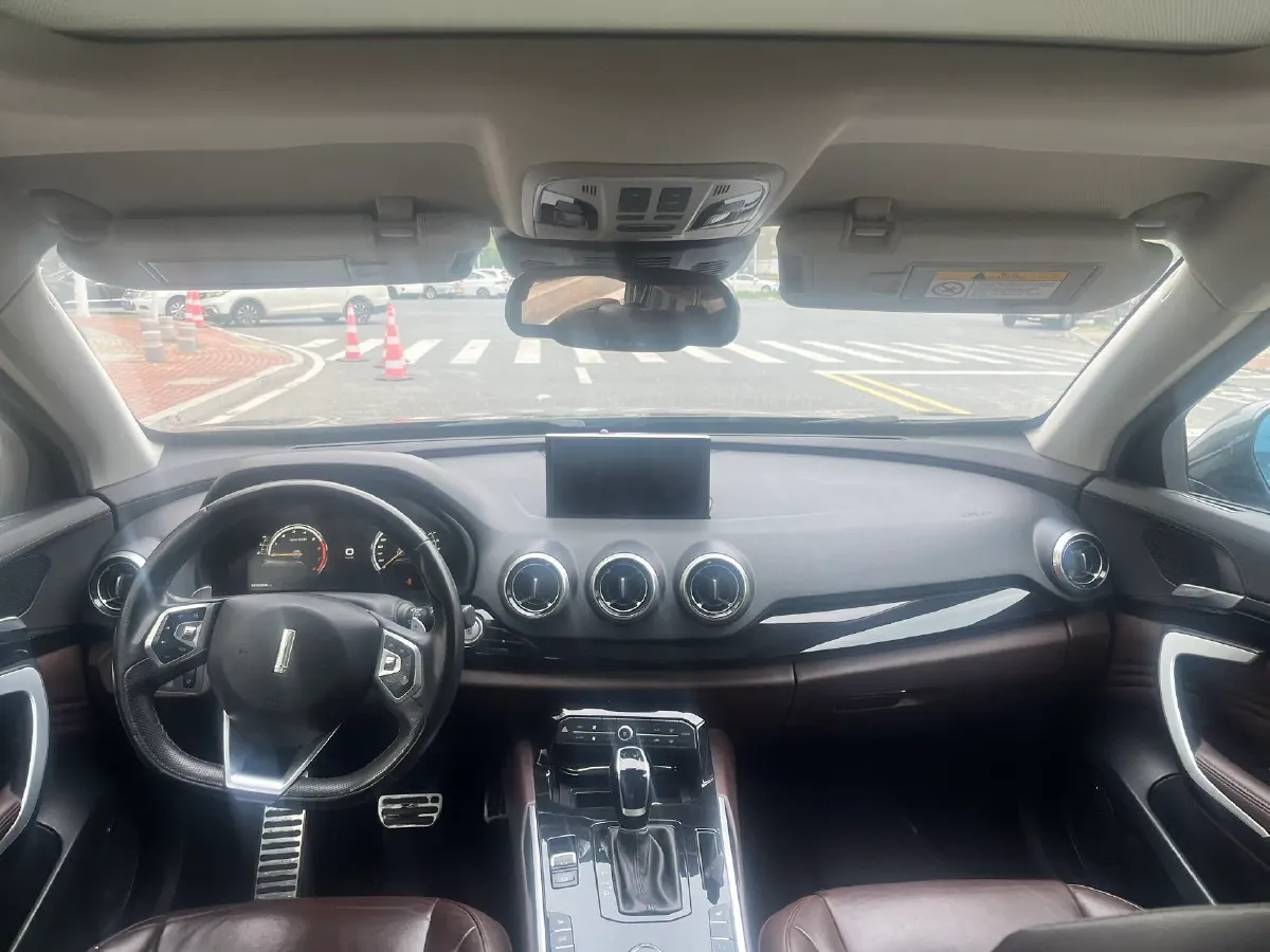 2017 WEY VV7 2.0T 234HP L4 7DCT,autocango,china used car exporter,china ev exporter,chinese used car exporter,chinese used ev exporter