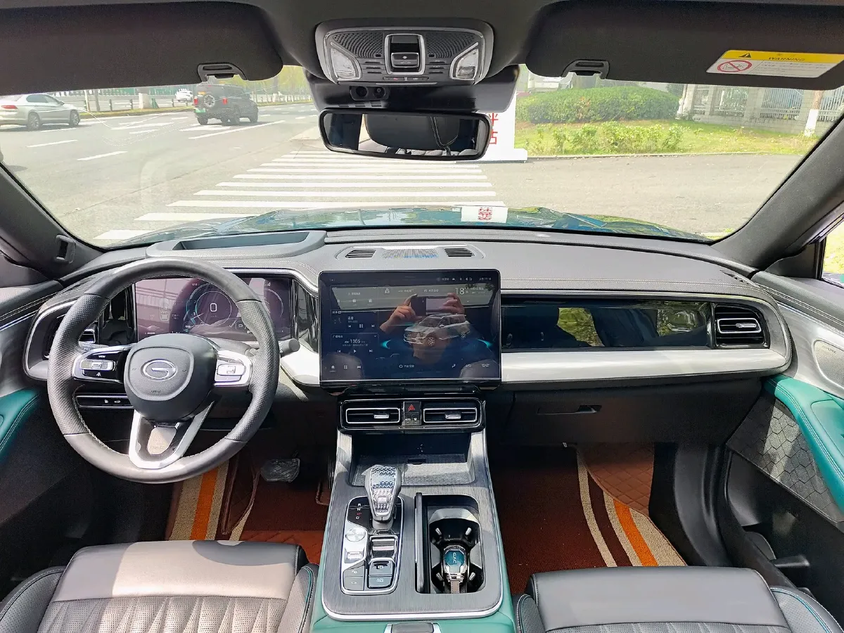 2022 GAC Trumpchi GS8 2.0T 252HP L4 8AT,autocango,china used car exporter,china ev exporter,chinese used car exporter,chinese used ev exporter