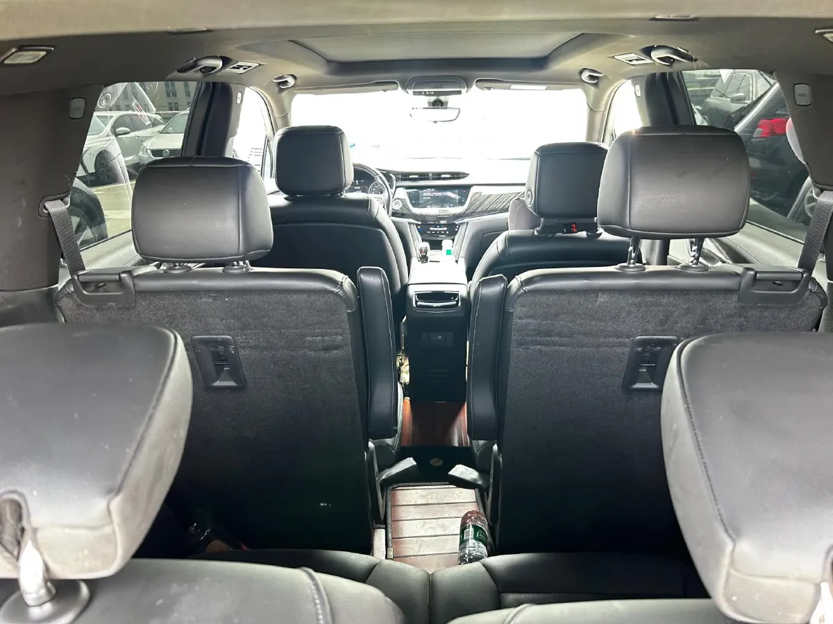 2022 Cadillac XT6 2.0T 237HP L4 9AT,autocango,china used car exporter,china ev exporter,chinese used car exporter,chinese used ev exporter