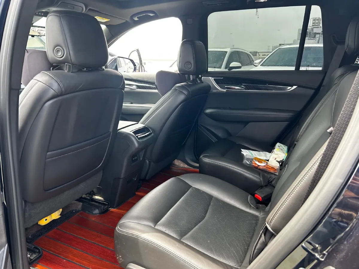 2022 Cadillac XT6 2.0T 237HP L4 9AT,autocango,china used car exporter,china ev exporter,chinese used car exporter,chinese used ev exporter