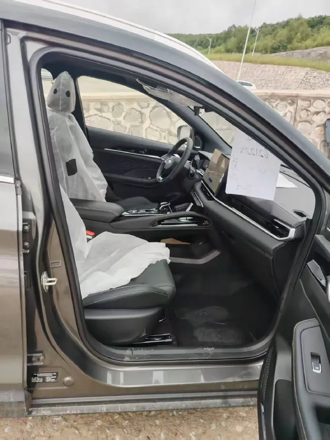 2025 Geely Coolray 1.5T 181HP L4 7DCT,autocango,china used car exporter,china ev exporter,chinese used car exporter,chinese used ev exporter