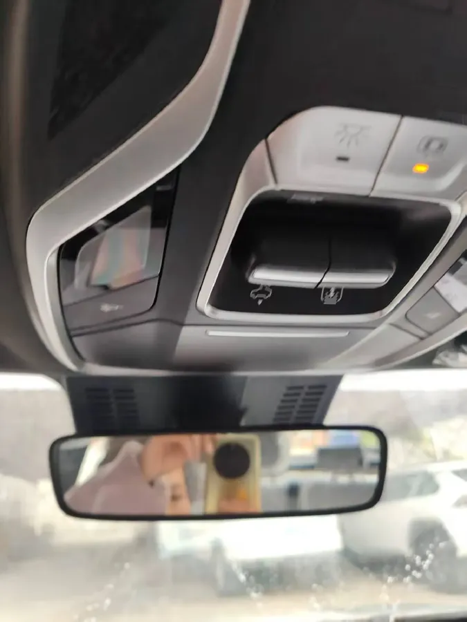 2025 Geely Coolray 1.5T 181HP L4 7DCT,autocango,china used car exporter,china ev exporter,chinese used car exporter,chinese used ev exporter