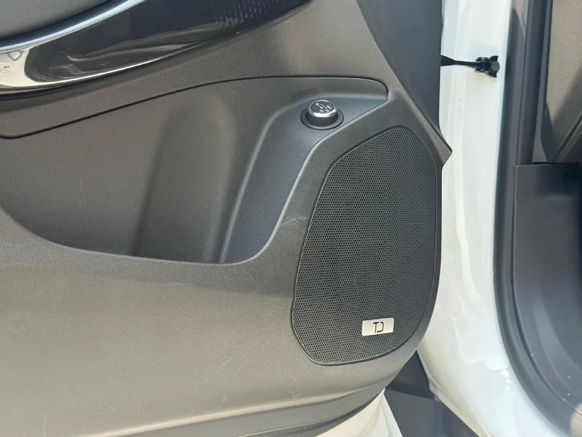 2022 Chevrolet Seeker 1.5T 184HP L4 CVT,autocango,china used car exporter,china ev exporter,chinese used car exporter,chinese used ev exporter