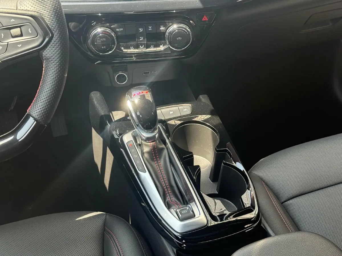 2022 Chevrolet Seeker 1.5T 184HP L4 CVT,autocango,china used car exporter,china ev exporter,chinese used car exporter,chinese used ev exporter