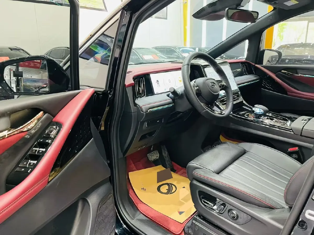 2024 GAC Trumpchi M8 2.0T 252HP L4 8AT,autocango,china used car exporter,china ev exporter,chinese used car exporter,chinese used ev exporter