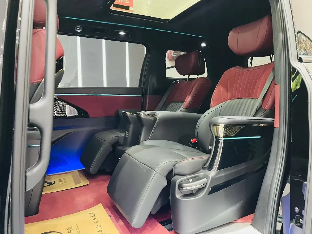 2024 GAC Trumpchi M8 2.0T 252HP L4 8AT,autocango,china used car exporter,china ev exporter,chinese used car exporter,chinese used ev exporter