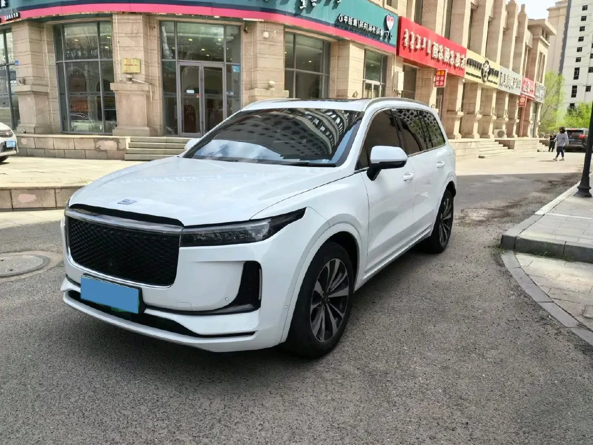 2020 Li ONE Range Extended 131HP REEV 40.5KWH,autocango,china used car exporter,china ev exporter,chinese used car exporter,chinese used ev exporter