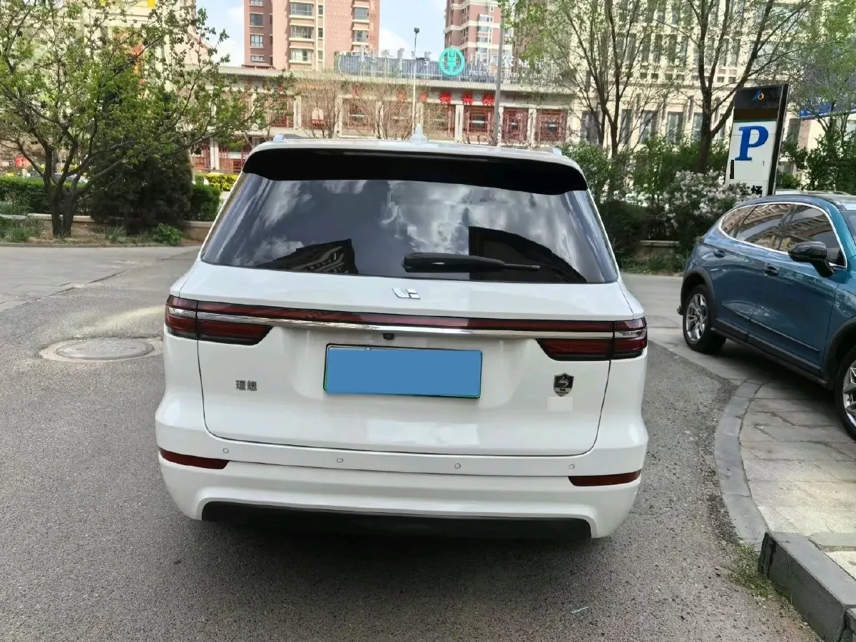 2020 Li ONE Range Extended 131HP REEV 40.5KWH,autocango,china used car exporter,china ev exporter,chinese used car exporter,chinese used ev exporter