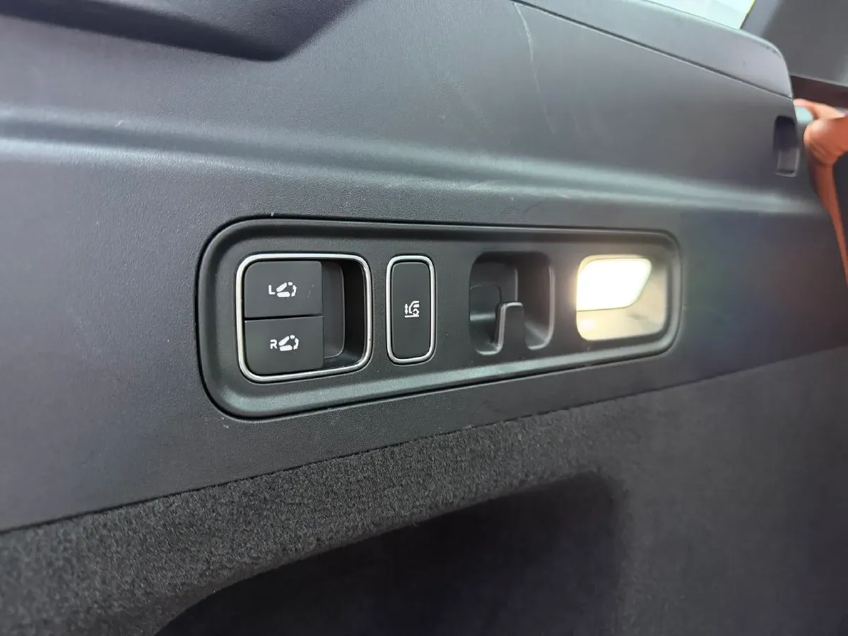 2023 Li L7 Range Extended 154HP REEV 40.9KWH,autocango,china used car exporter,china ev exporter,chinese used car exporter,chinese used ev exporter