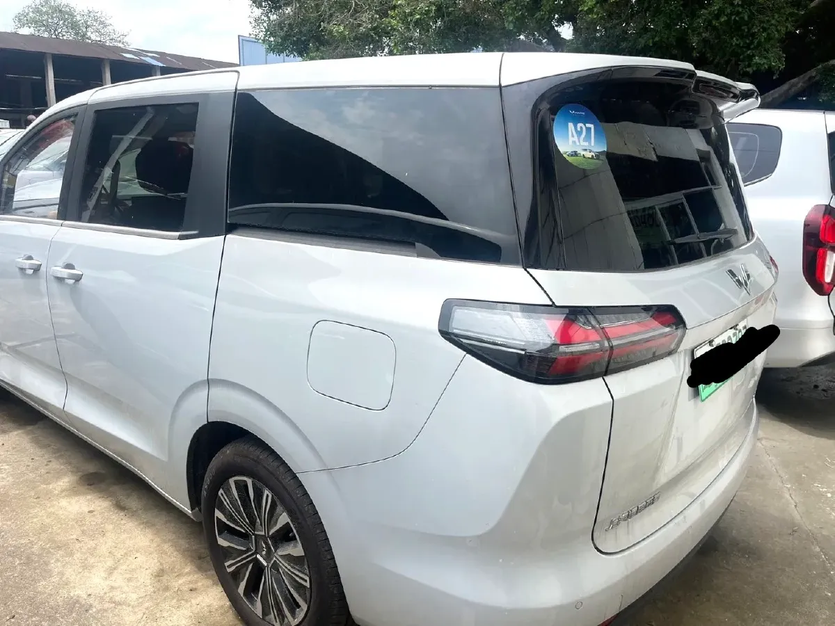 2025 Geely Galaxy L6 1.5L 112HP L4 1DHT PHEV 19.09KWH,autocango,china used car exporter,china ev exporter,chinese used car exporter,chinese used ev exporter