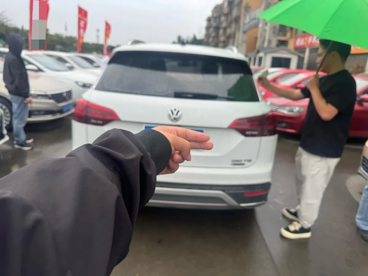 2021 Volkswagen Tayron 2.0T 220HP L4 7DCT,autocango,china used car exporter,china ev exporter,chinese used car exporter,chinese used ev exporter